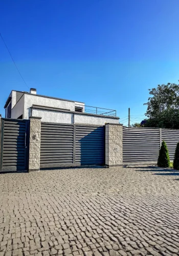 cloture-facade-bardage-maison-ciel-auvergne